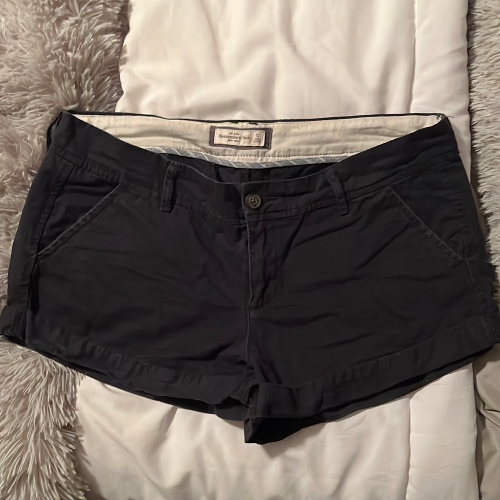 Abercrombie & Fitch navy button zip shorts. Size 10.